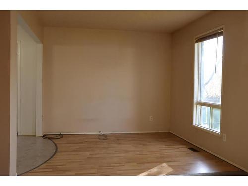 5410 52A Street, Berwyn, AB - Indoor Photo Showing Other Room