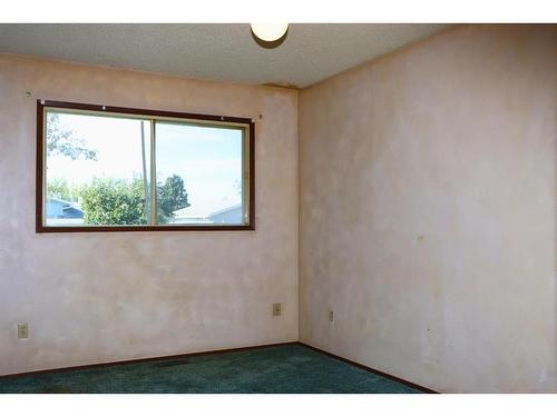 5410 52A Street, Berwyn, AB - Indoor Photo Showing Other Room