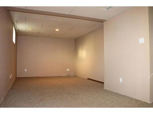 5410 52A Street, Berwyn, AB - Indoor Photo Showing Other Room