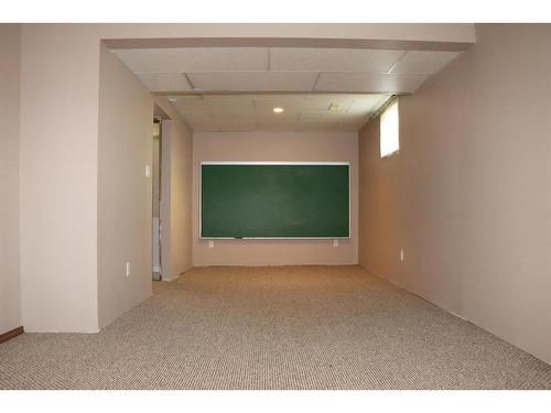 5410 52A Street, Berwyn, AB - Indoor Photo Showing Other Room