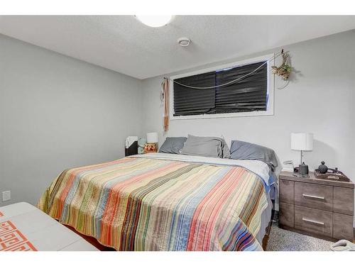 9422 88 Street, Grande Prairie, AB - Indoor Photo Showing Bedroom