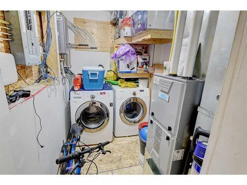 9422 88 Street, Grande Prairie, AB - Indoor Photo Showing Laundry Room