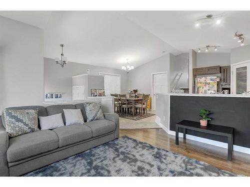 9422 88 Street, Grande Prairie, AB - Indoor Photo Showing Living Room