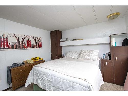 9738 119A Avenue, Grande Prairie, AB - Indoor Photo Showing Bedroom