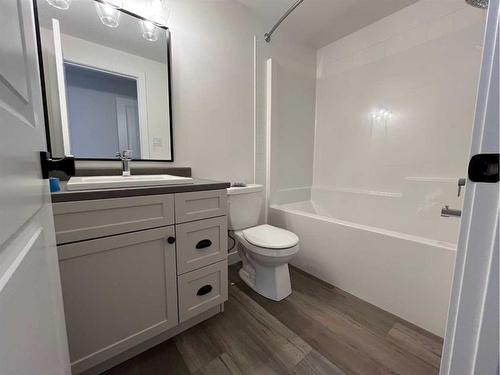 8518 87 Street, Grande Prairie, AB - Indoor Photo Showing Bathroom