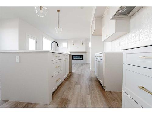 8222 87A Street, Grande Prairie, AB - Indoor Photo Showing Kitchen