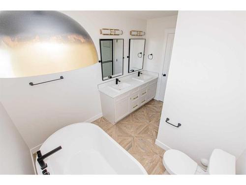 8222 87A Street, Grande Prairie, AB - Indoor Photo Showing Bathroom