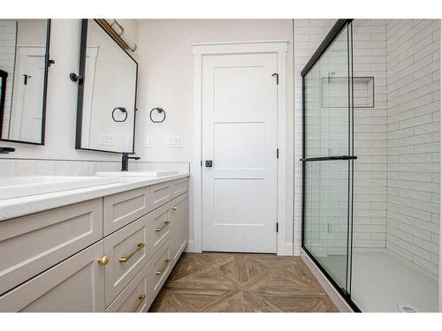 8222 87A Street, Grande Prairie, AB - Indoor Photo Showing Bathroom