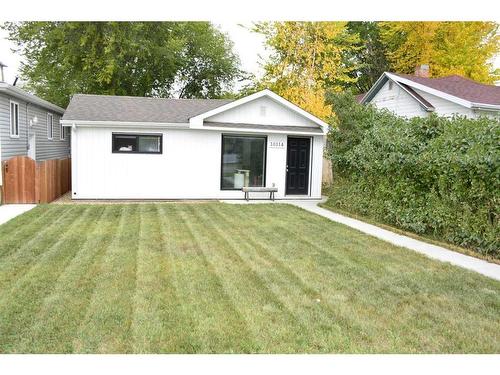 10114 106 Avenue, Peace River, AB - Outdoor