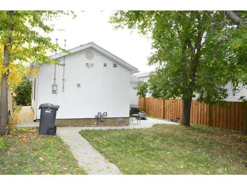 10114 106 Avenue, Peace River, AB - Outdoor