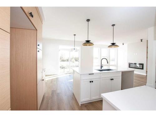 8221 87 Street, Grande Prairie, AB - Indoor Photo Showing Kitchen With Upgraded Kitchen