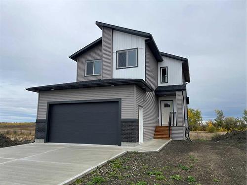 8221 87 Street, Grande Prairie, AB - Outdoor