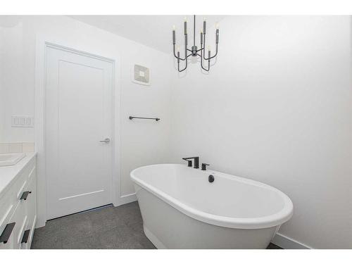 8221 87 Street, Grande Prairie, AB - Indoor Photo Showing Bathroom