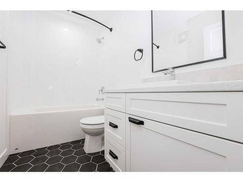 9702 89 Street, Grande Prairie, AB - Indoor Photo Showing Bathroom