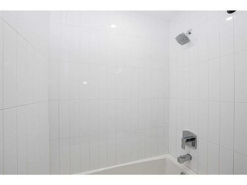 9702 89 Street, Grande Prairie, AB - Indoor Photo Showing Bathroom