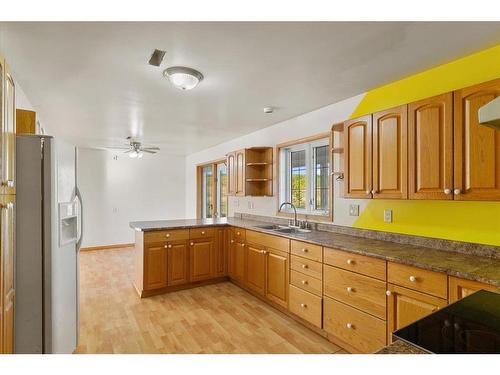 743061 64 Range, Rural Grande Prairie No. 1, County Of, AB - Indoor Photo Showing Kitchen With Double Sink