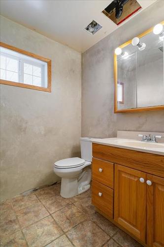 743061 64 Range, Rural Grande Prairie No. 1, County Of, AB - Indoor Photo Showing Bathroom