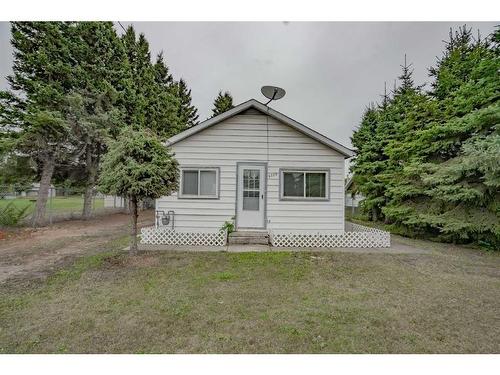 4714 50Th Avenue, Berwyn, AB - Outdoor