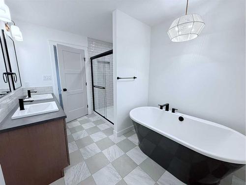 13530 104A Street, Grande Prairie, AB - Indoor Photo Showing Bathroom