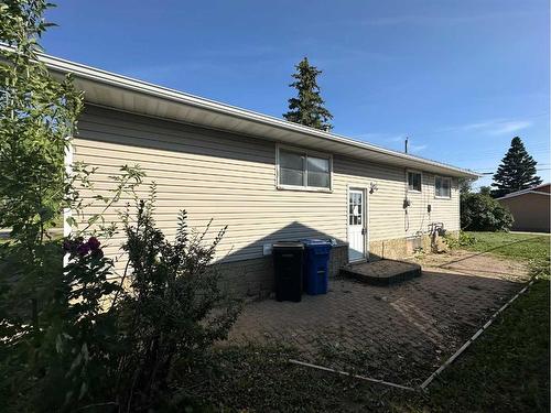 5201 50 Avenue, Grimshaw, AB - Outdoor With Exterior