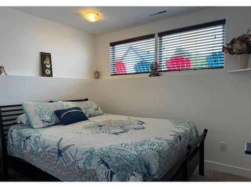 10603 99 Street, Peace River, AB - Indoor Photo Showing Bedroom