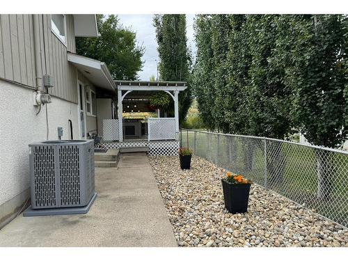 10603 99 Street, Peace River, AB - Outdoor