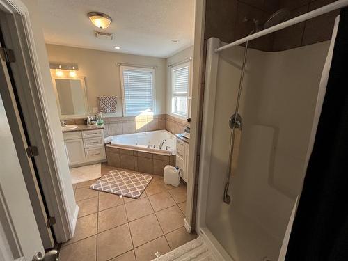 4417 52A Street, Grimshaw, AB - Indoor Photo Showing Bathroom