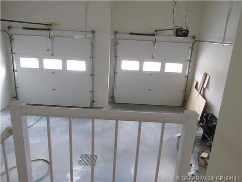 4417 52A Street, Grimshaw, AB - Indoor Photo Showing Garage