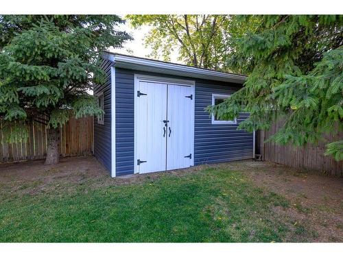 7313 99 Street, Grande Prairie, AB - Outdoor