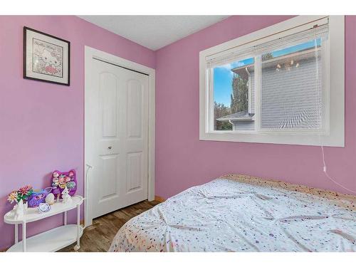 6502 O'Brien Lake Drive Se, Grande Prairie, AB - Indoor Photo Showing Bedroom