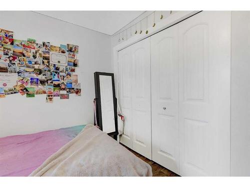 6502 O'Brien Lake Drive Se, Grande Prairie, AB - Indoor Photo Showing Bedroom