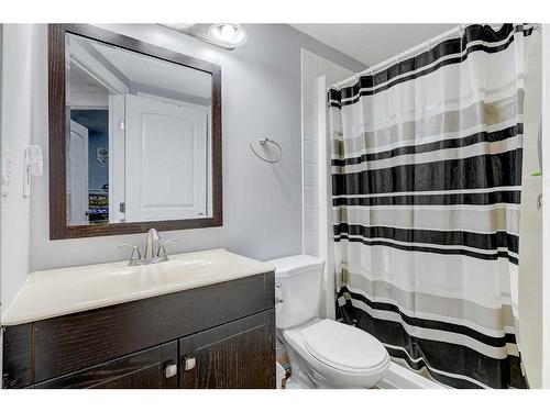 6502 O'Brien Lake Drive Se, Grande Prairie, AB - Indoor Photo Showing Bathroom