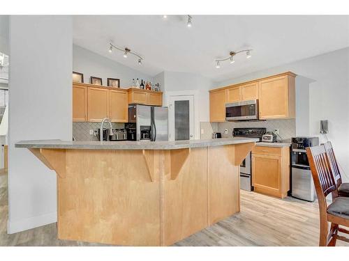 6502 O'Brien Lake Drive Se, Grande Prairie, AB - Indoor Photo Showing Kitchen