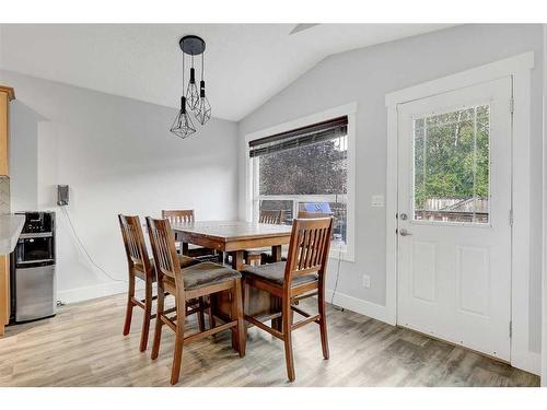 6502 O'Brien Lake Drive Se, Grande Prairie, AB - Indoor Photo Showing Dining Room