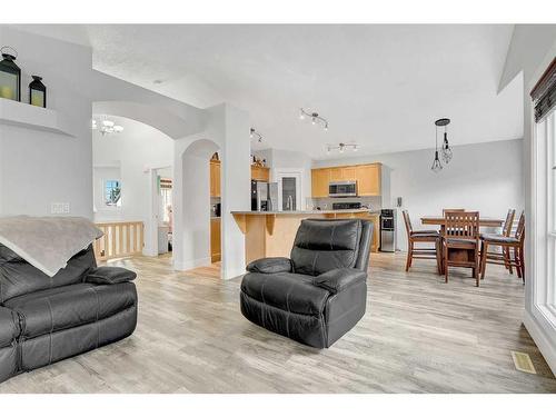 6502 O'Brien Lake Drive Se, Grande Prairie, AB - Indoor Photo Showing Living Room