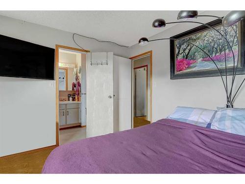 4410 54 Avenue, Valleyview, AB - Indoor Photo Showing Bedroom