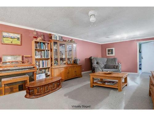 4410 54 Avenue, Valleyview, AB - Indoor Photo Showing Living Room