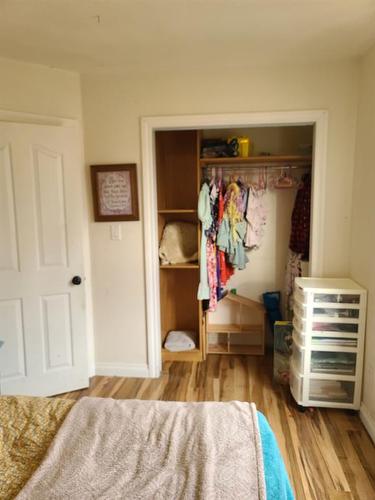 79 Macmillan Avenue, Mclennan, AB - Indoor Photo Showing Bedroom