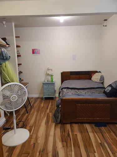 79 Macmillan Avenue, Mclennan, AB - Indoor Photo Showing Bedroom