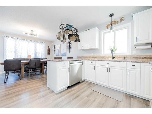 12012 Crystal Lake Drive, Grande Prairie, AB - Indoor Photo Showing Kitchen