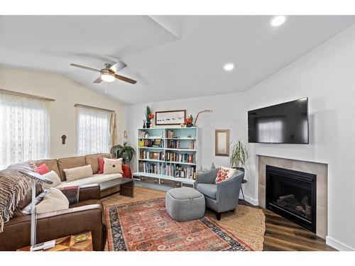 10410 134 Avenue, Grande Prairie, AB - Indoor Photo Showing Living Room With Fireplace