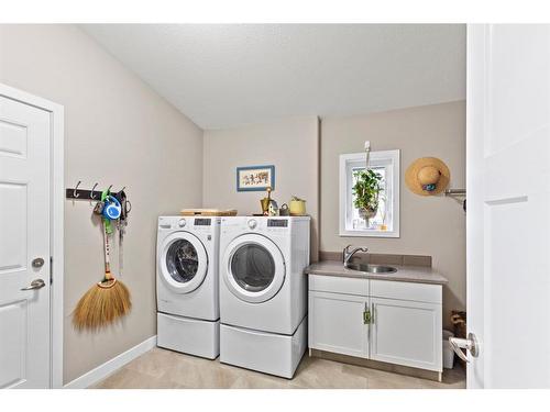 10410 134 Avenue, Grande Prairie, AB - Indoor Photo Showing Laundry Room