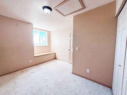 4404 46 Street, Spirit River, AB - Indoor Photo Showing Other Room