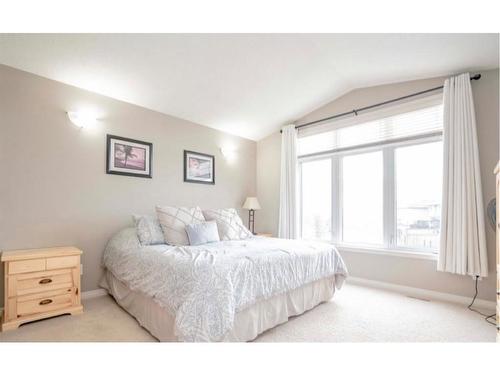 8958 95 Avenue, Grande Prairie, AB - Indoor Photo Showing Bedroom