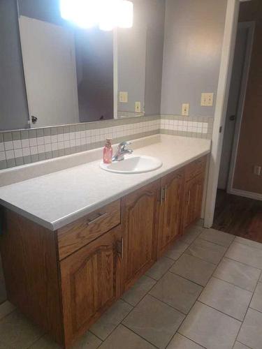 4420-54A Avenue, High Prairie, AB - Indoor Photo Showing Bathroom