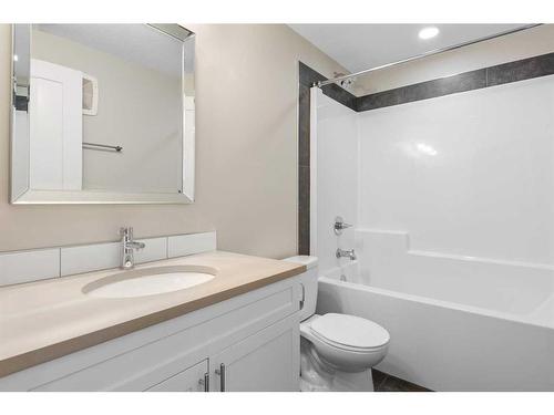 11450 107 Avenue, Grande Prairie, AB - Indoor Photo Showing Bathroom