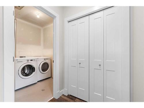 11450 107 Avenue, Grande Prairie, AB - Indoor Photo Showing Laundry Room