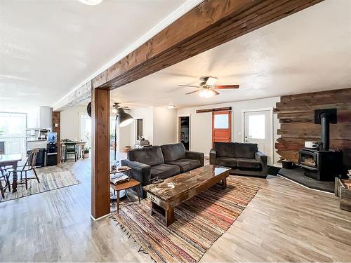 21205 Township Road 770, Rural Smoky River No. 130, M.D. Of, AB - Indoor Photo Showing Living Room