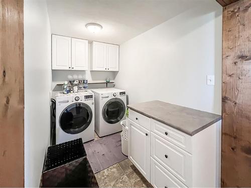 21205 Township Road 770, Rural Smoky River No. 130, M.D. Of, AB - Indoor Photo Showing Laundry Room