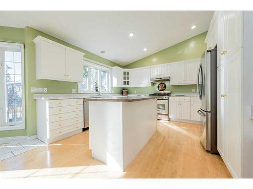 9009 117 Avenue, Grande Prairie, AB - Indoor Photo Showing Kitchen